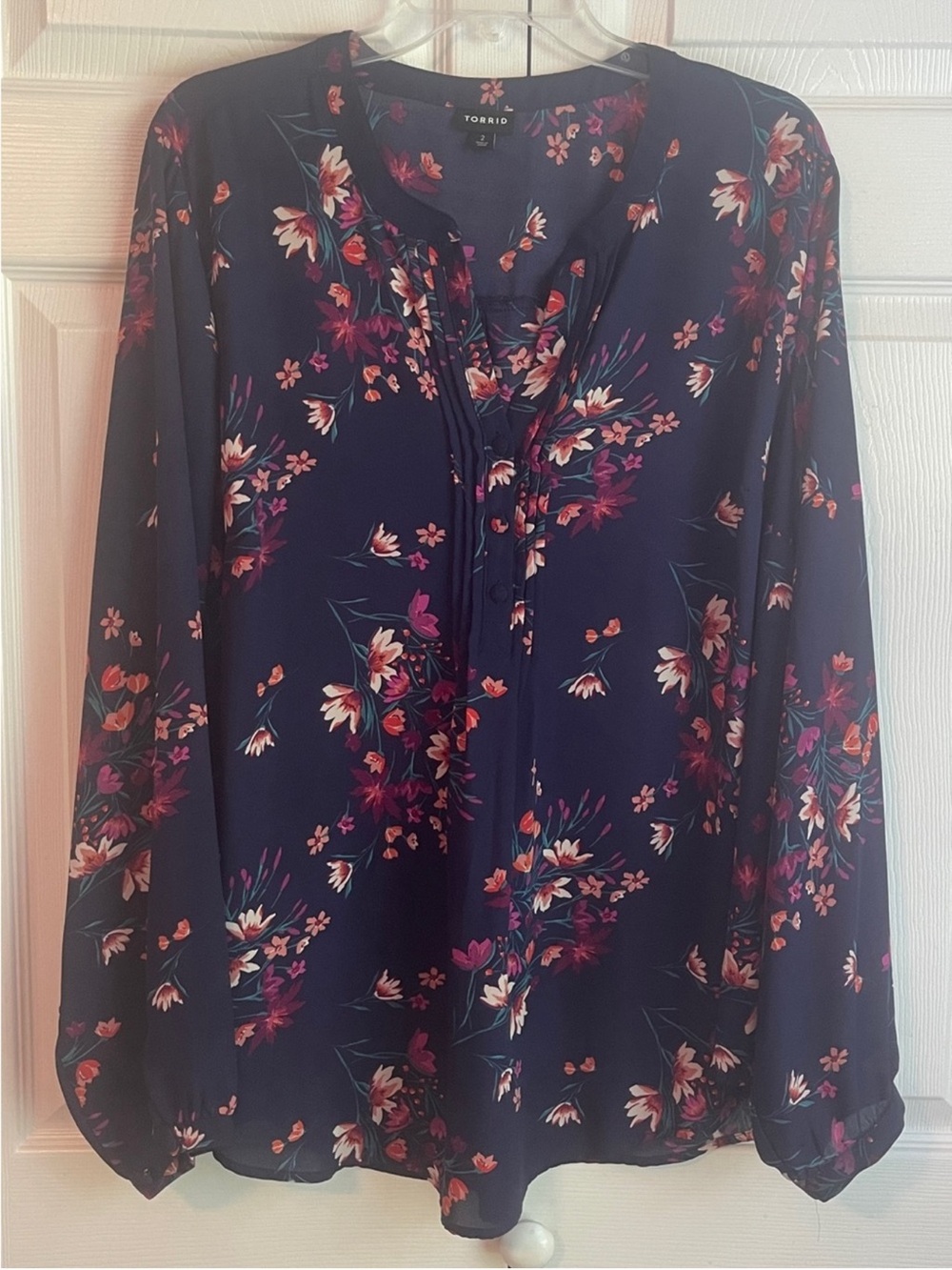 Torrid Blue Floral Print Long Sleeve Peasant V-Neck Blouse Size 2 (18/20 2X)